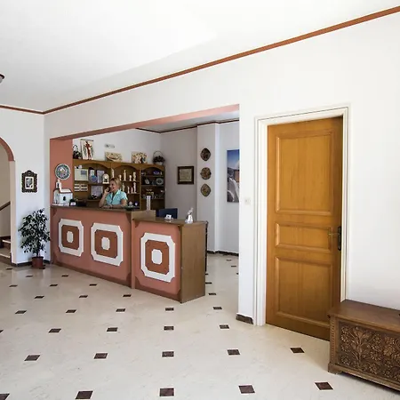 Hotel Adonis (adults Only) Kamari (Santorini)
